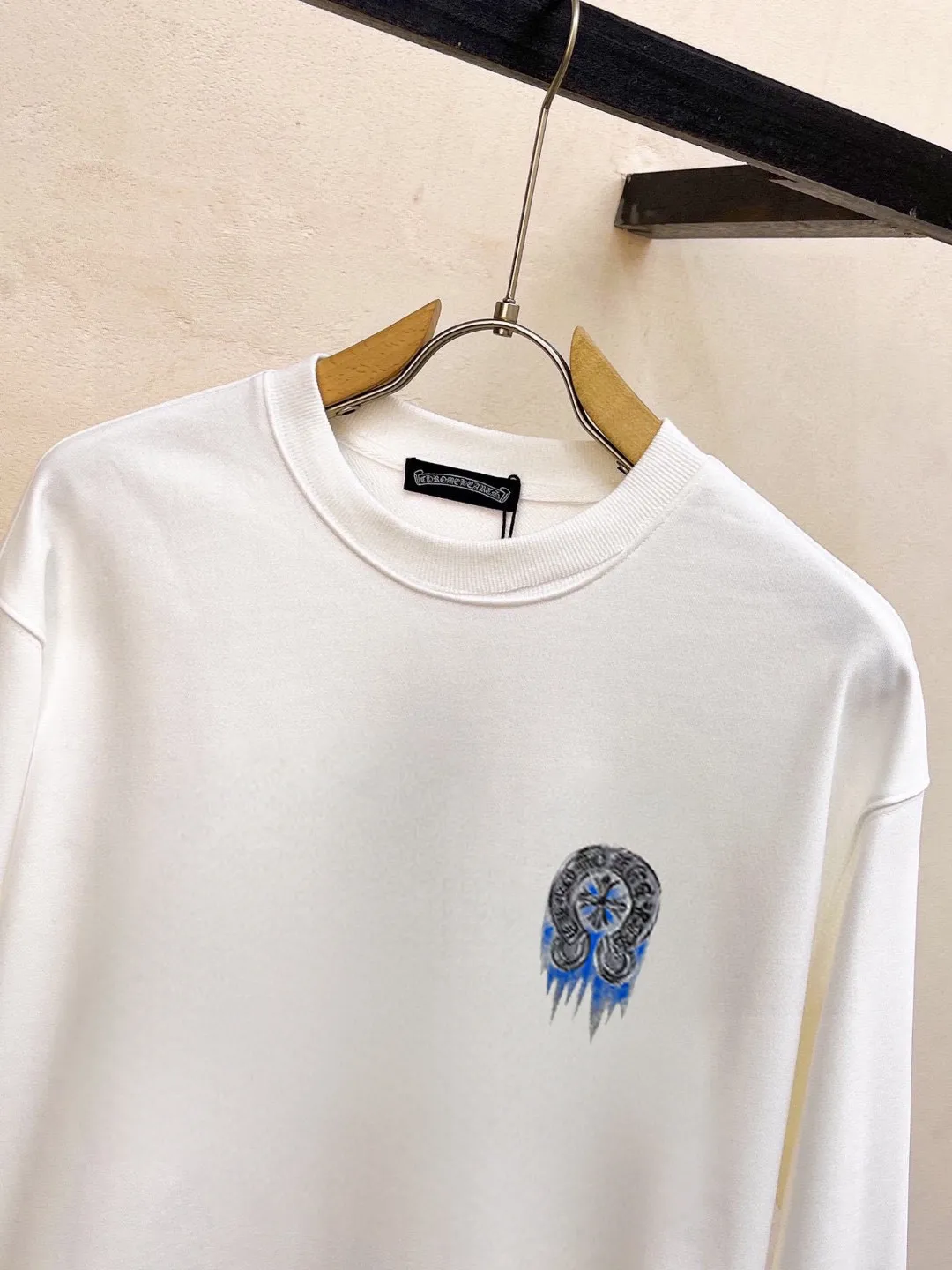 🅿️220 brand [ChampionHearts] (good news for fat people) 2025ss autumn latest long-sleeved round-neck sweatshirt, on sale simultaneously on the official website. Refreshing and breathable. Made of top Tencel Roman. Comfortable and soft. 3D three-dimensional clarity. Super fashion sense. Great gift for personal use. Size: M-5XL (can wear up to 220 pounds)